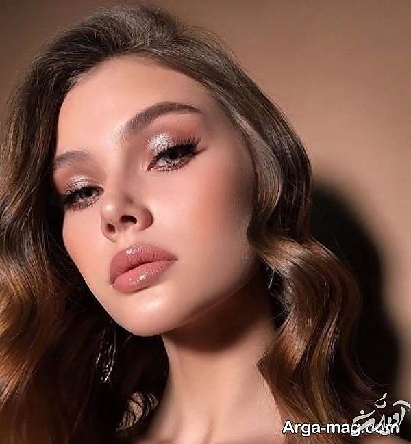  آرایش متفاوت صورت 